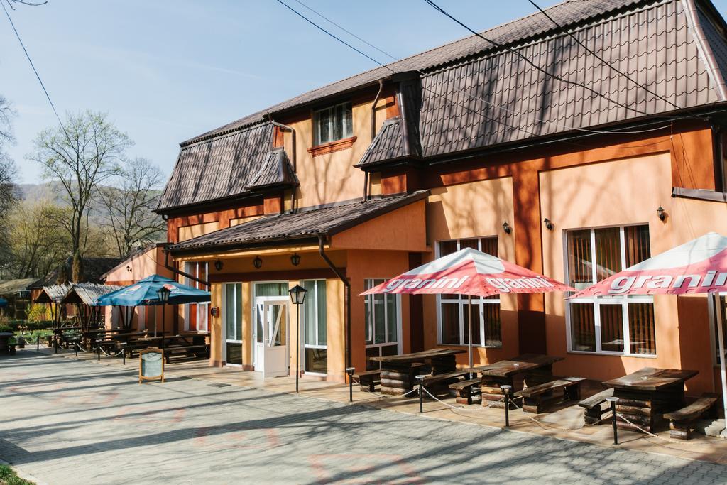 Hotel Dobsi Bázna Kültér fotó