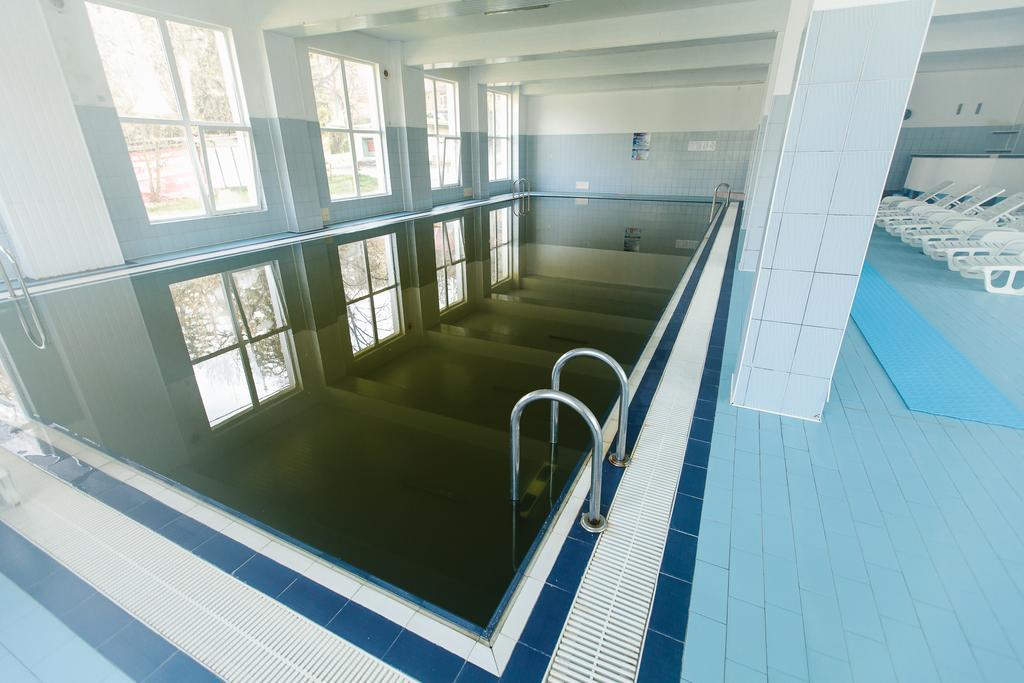 Hotel Dobsi Bázna Kültér fotó