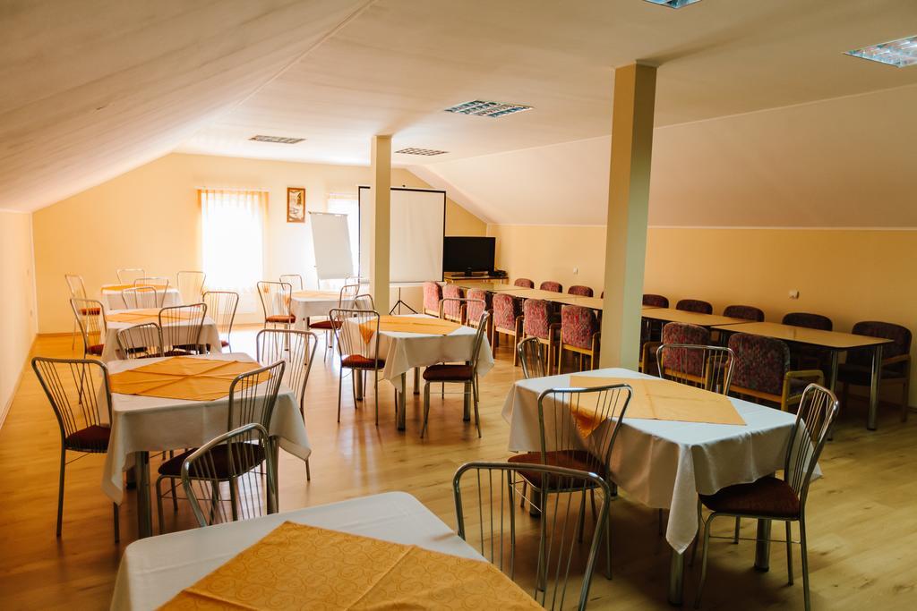 Hotel Dobsi Bázna Kültér fotó